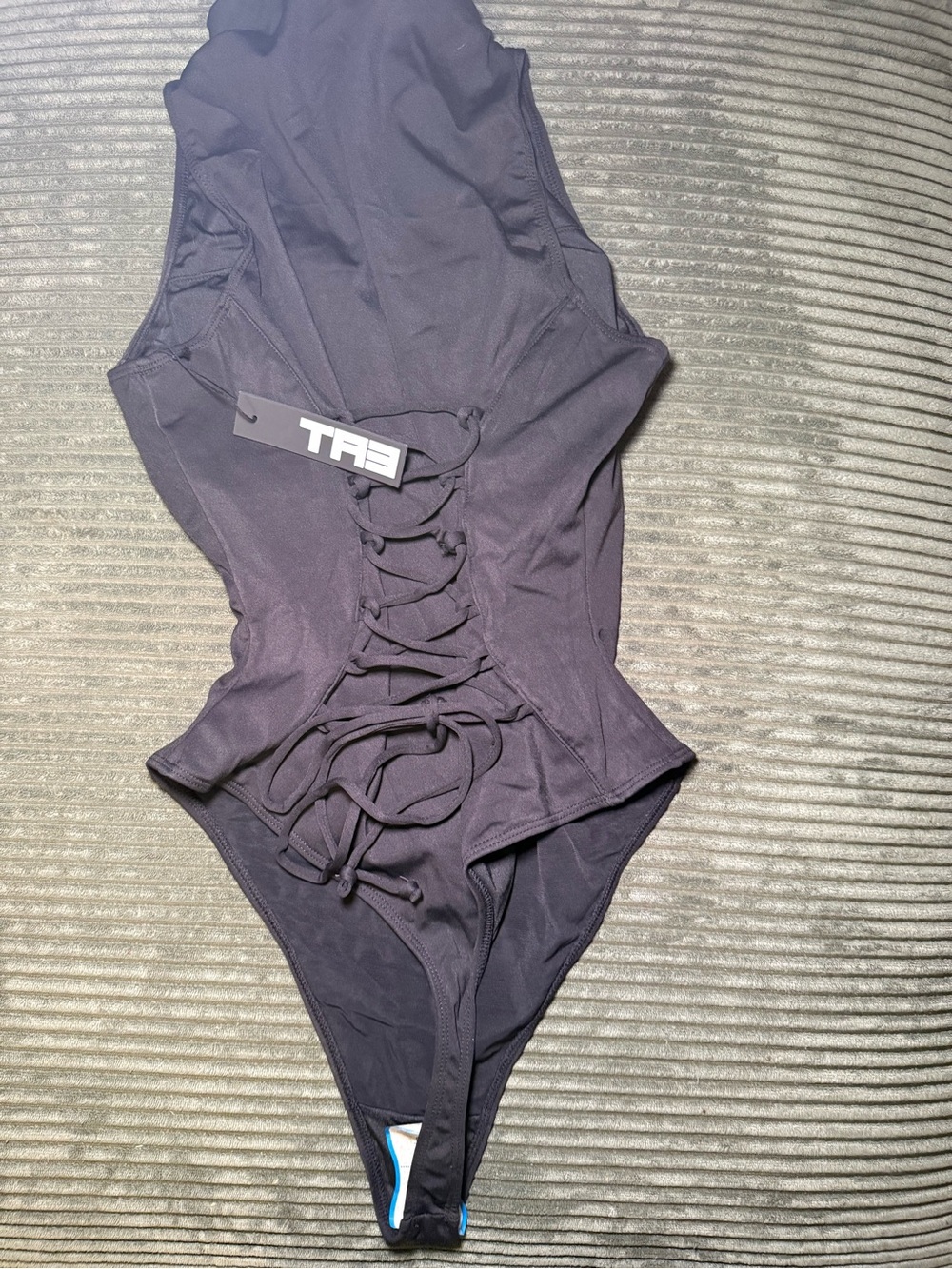 Ta3 Sleeveless Surfy Thong- Large regular/long - Picture 4 of 5